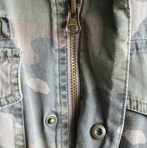 Mudd - Picture 6 of 6